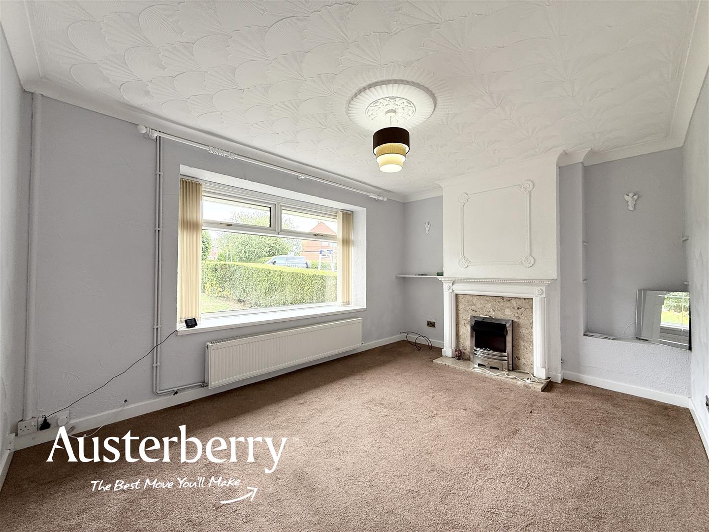 3 bed property in Hollybush Road, Stoke-On-Trent